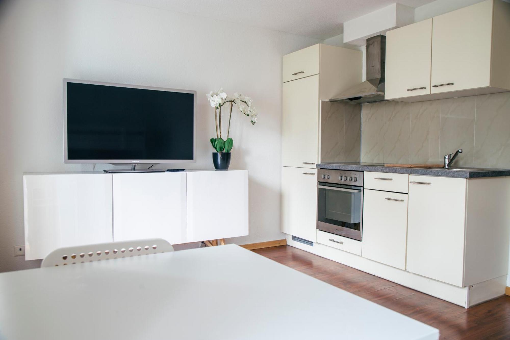 Nimbuzzz Apartments Unterseen Экстерьер фото