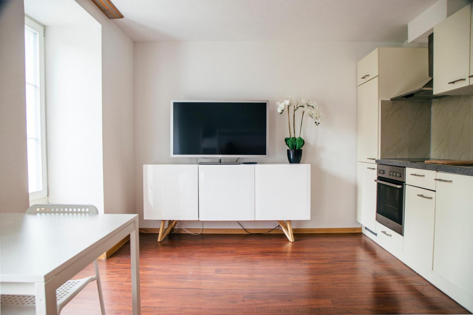 Nimbuzzz Apartments Unterseen Экстерьер фото