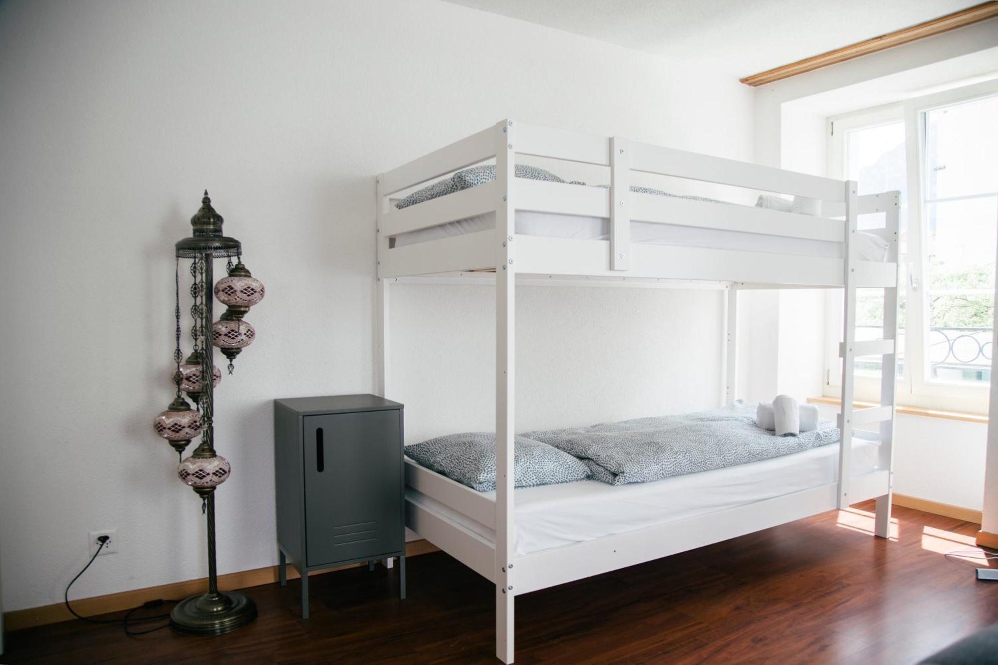 Nimbuzzz Apartments Unterseen Экстерьер фото