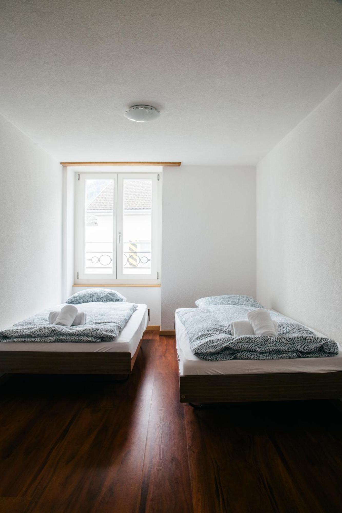 Nimbuzzz Apartments Unterseen Экстерьер фото